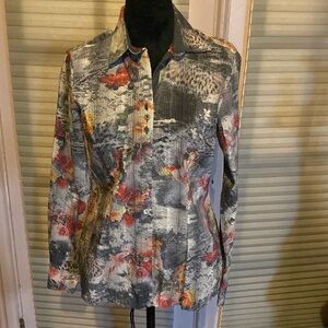 VLT’s by Valentina’s blouse. Made‎ in Italy. Size Medium.  Elegant blouse.